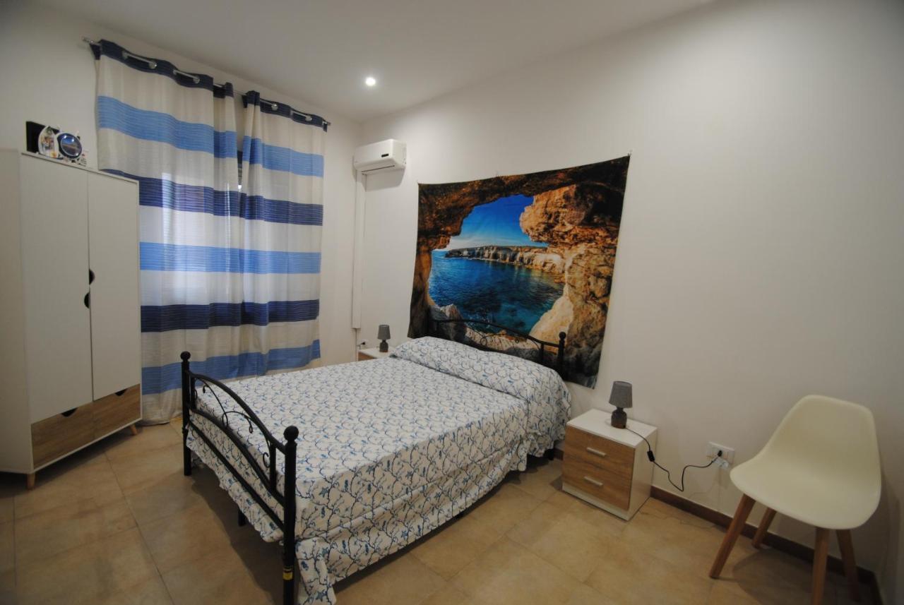 Casa - *